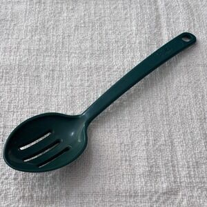 PYREX‎ Accessories Plastic Serving Spoon slotted 2115-1 11" Green Made in USA